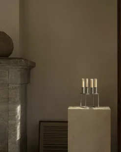 Audo Copenhagen Adventsstager|Lysestager<Kubus 4 Lysestage, zink fra