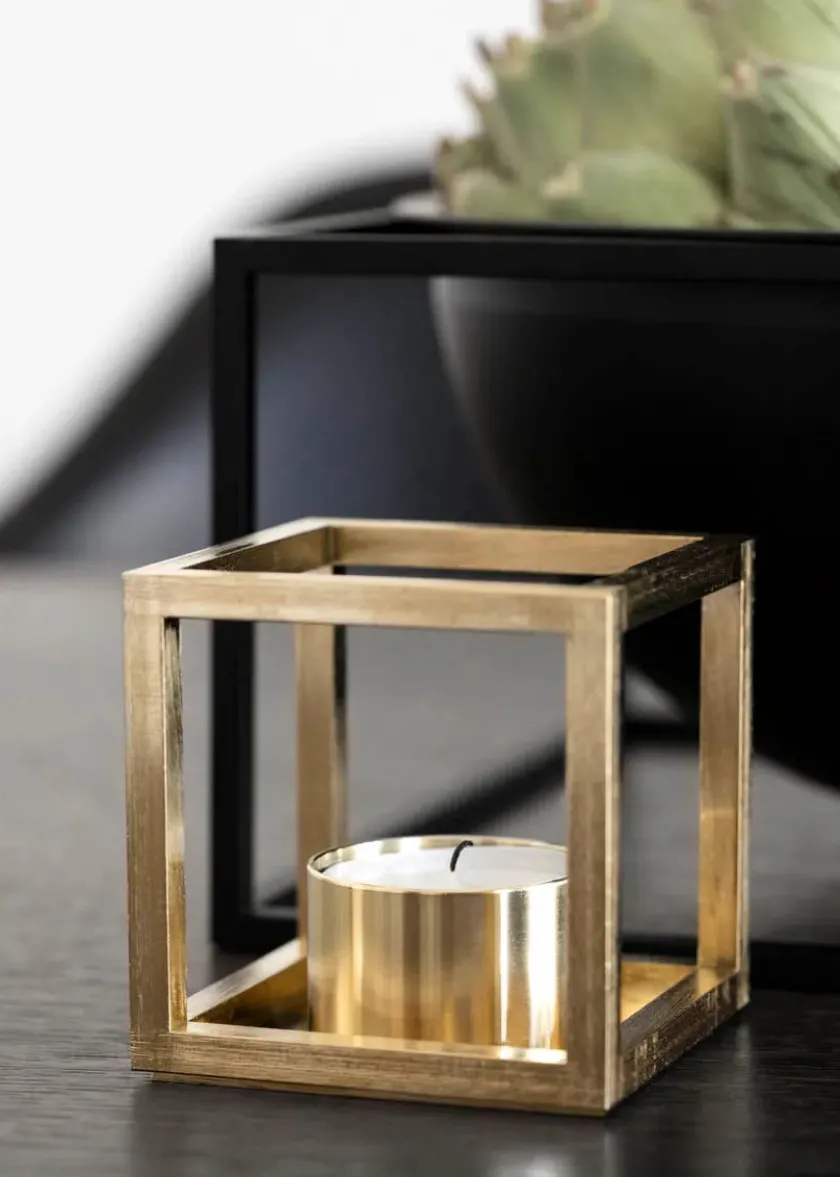 Audo Copenhagen Lysestager<Kubus T Lysestage, sort fra