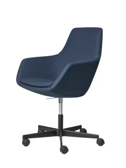 Fritz Hansen Kontorstole<Lille Giraf Kontorstol af Arne Jacobsen