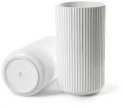 Lyngby Porcelæn Vaser<Lyngbyvasen i hvid fra