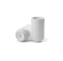 Lyngby Porcelæn Vaser<Lyngbyvasen i rød, H15,5 cm fra