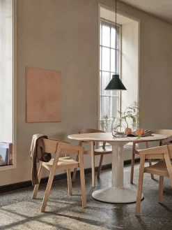 Muuto Spiseborde<Midst Table Ø 120 cm, oiled oak fra