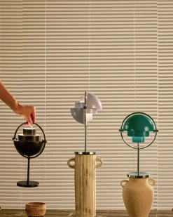 GUBI Portable Lamper|Spots<Multi-Lite Portable Bordlampe, messing fra