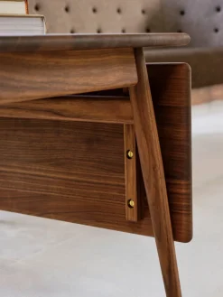 Carl Hansen & Søn Sofaborde<ND55 sofabord, valnød olie af Nanna Ditzel