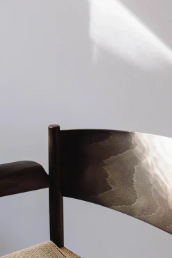 Mater Spisebordsstole<Nestor armstol, grå bøg fra