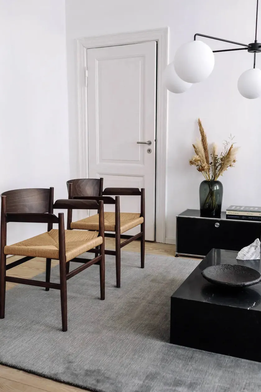 Mater Spisebordsstole<Nestor armstol, sort bøg med natur flet fra