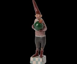 Maileg Nisser<Noilly Noël, No. 32 Nissedreng med rød julekugle fra 2025