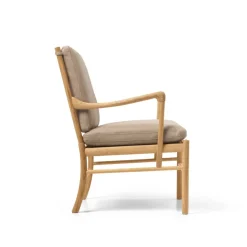 Carl Hansen & Søn Loungestole|Lænestole<OW149 Colonial lænestol, valnød olie, Terra-læder af Ole Wanscher