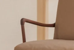 Carl Hansen & Søn Loungestole|Lænestole<OW149 Colonial lænestol, valnød olie, Terra-læder af Ole Wanscher