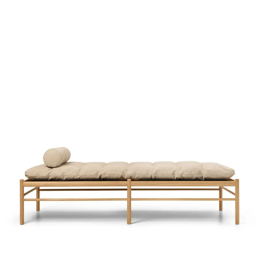 Carl Hansen & Søn Daybeds|Sofaer<OW150 daybed eg olie, Terra-læder af Ole Wanscher
