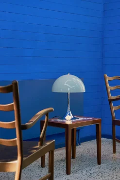 Louis Poulsen Spots<Panthella 250 bordlampe, grå opal fra