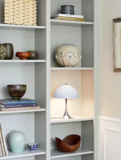 Louis Poulsen Spots<Panthella 250 Bordlampe, pale rose opal af Verner Panton