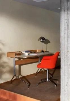 &Tradition Skriveborde<Pavilion Skrivebord AV17 fra