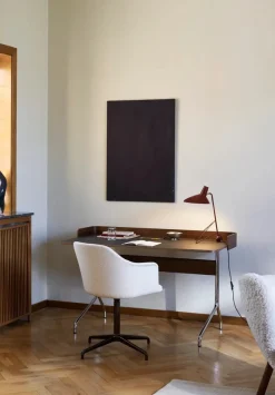 &Tradition Skriveborde<Pavilion Skrivebord AV17 fra