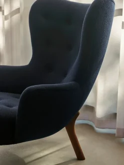 &Tradition Lænestole<Petra VB3 Chair, moonlight sheepskin/oak fra