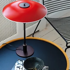 Louis Poulsen Spots<PH 3½-2½ Bordlampe, rød af Poul Henningsen
