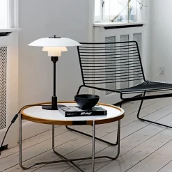 Louis Poulsen Spots<PH 3½-2½ Bordlampe, rød af Poul Henningsen
