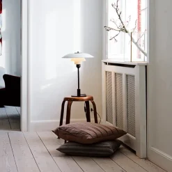 Louis Poulsen Spots<PH 3½-2½ Bordlampe, rød af Poul Henningsen