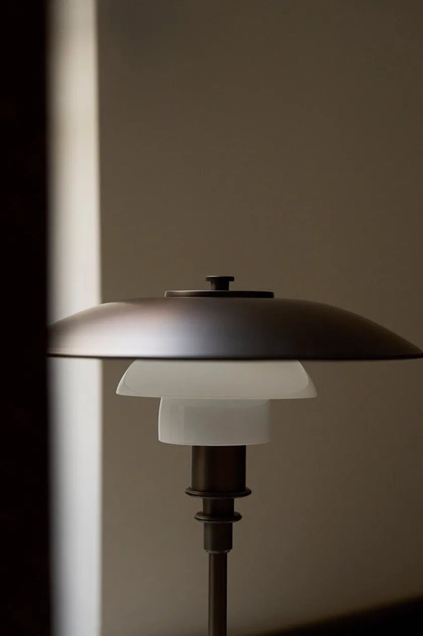 Louis Poulsen Skrivebordslamper|Spots<PH 3/2 Bordlampe, sort metalliseret fra