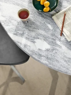 Fritz Hansen Spiseborde<PK54 Bord af Poul Kjærholm