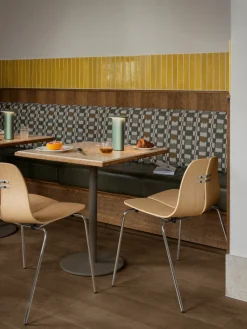 Fritz Hansen Spisebordsstole<PK3 spisebordsstol, valnød af Poul Kjærholm