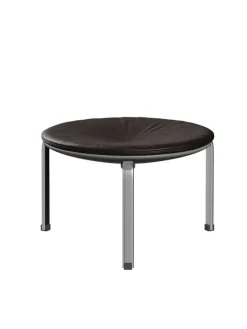 Fritz Hansen Skamler<PK33 Taburet af Poul Kjærholm