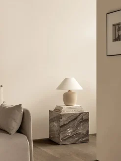 Audo Copenhagen Sideborde Og Små Borde<Plinth Cubic Sand Kunis Breccia marmor fra