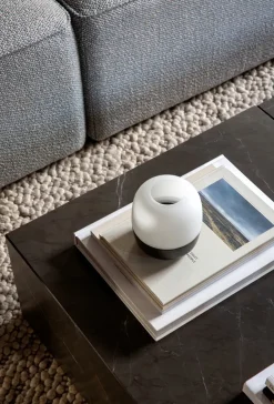 Audo Copenhagen Sofaborde<Plinth Low White Carrara marmor fra