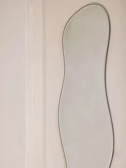 Ferm Living Spejle<Pond Mirror Full Size, brass fra