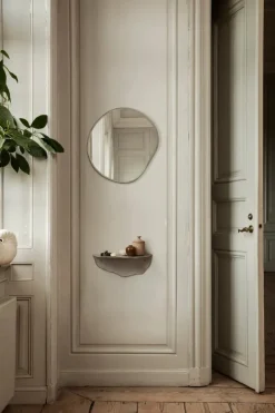 Ferm Living Spejle<Pond Mirror lille, Dark Chrome fra