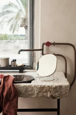 Ferm Living Spejle<Pond Table Mirror, Brass fra