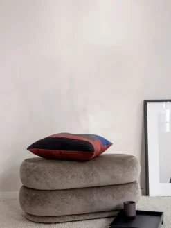 Ferm Living Puffer|Sofaer<Pouf Oval, faded velvet fra