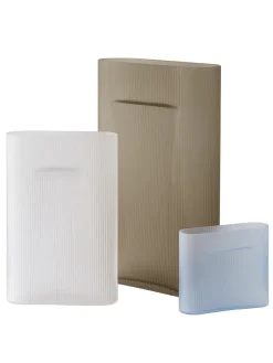 Muuto Vaser<Ridge Vase, light blue frosted glass fra