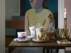 Royal Copenhagen Gaver Til Hende|Service<Flora højhankskop med underkop, Rhododendron