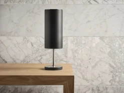 VOLA Sæbedispensere<Sensorstyret håndsprit- og sæbedispenser, bordmonteret i sort fra