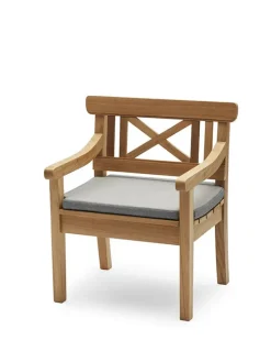 Fritz Hansen Havehynder<Skagerak Hynde til Drachmann Stol fra