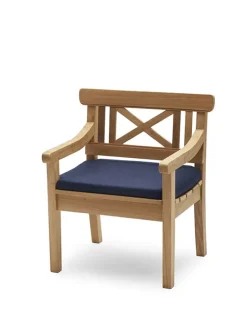 Fritz Hansen Havehynder<Skagerak Hynde til Drachmann Stol fra