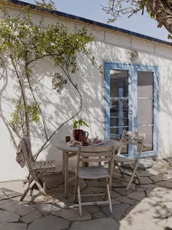 Fritz Hansen Havemøbelsæt<Skagerak Selandia Sæt, 2 stole og Ø 94 bord fra