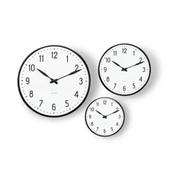 Arne Jacobsen Clocks Gaver Til Ham|Vægure<Station vægur af Arne Jacobsen (Ø: 21)