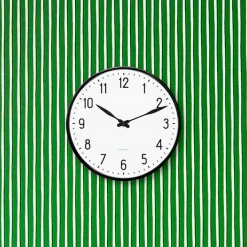 Arne Jacobsen Clocks Gaver Til Ham|Vægure<Station vægur af Arne Jacobsen (Ø: 29)