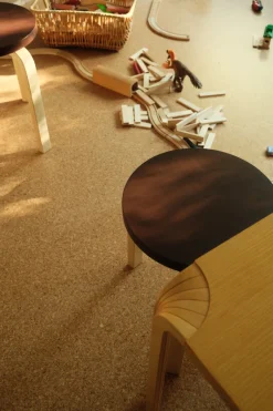 Artek Skamler<Stool 60, white laminate fra