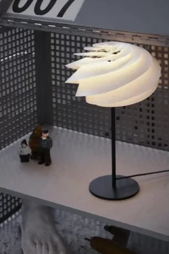 Le Klint Spots<Swirl bordlampe fra