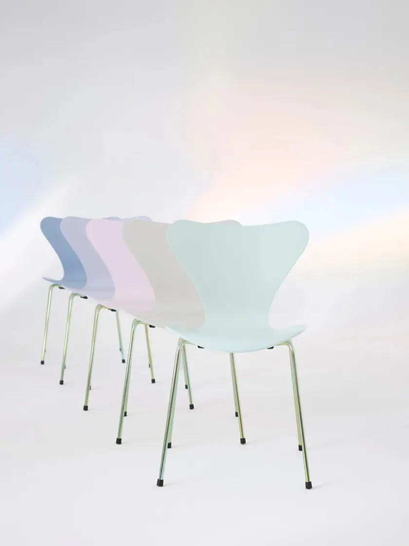 Fritz Hansen Spisebordsstole<70th Anniversary Edition 3107 Spisebordsstol, 7:14 AM Violet af Arne Jacobsen