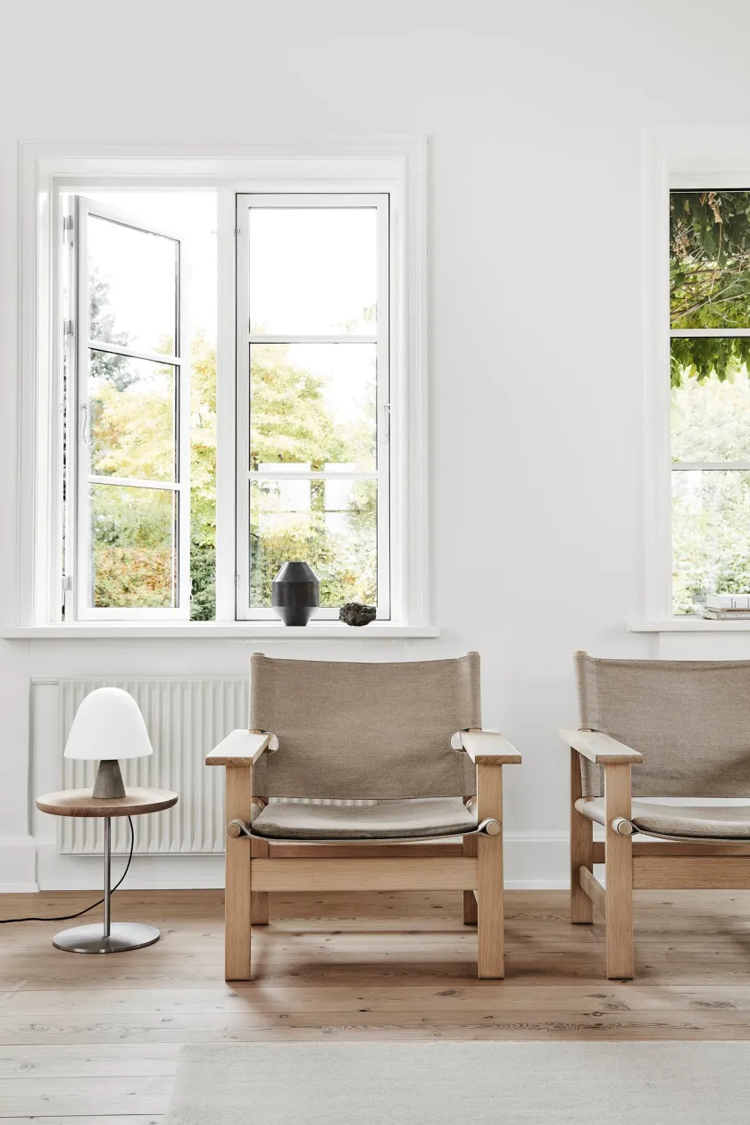 Fredericia Furniture Loungestole|Lænestole<The Canvas Chair, lys olieret eg natur canvas af Børge Mogensen