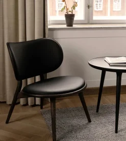 Mater Loungestole|Lænestole<The Lounge Chair, sirka grå eg med sort læder fra