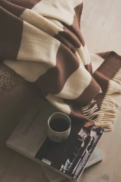 Silkeborg Uldspinderi Puder Og Plaider<The Sweater Plaid, brown fra