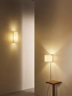 Santa & Cole Væglamper|Spots<TMM Largo Væglampe, bøg fra Santa and Cole