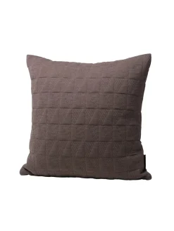 Fritz Hansen Puder Og Plaider|Puder<Trapez Pude 50x50 i earth brown af Arne Jacobsen