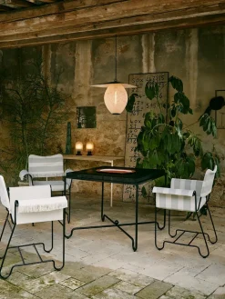 GUBI Havestole<Tropique Outdoor Spisebord fra