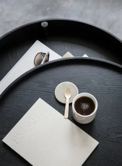 Audo Copenhagen Sofaborde<Turning Table, black ash fra